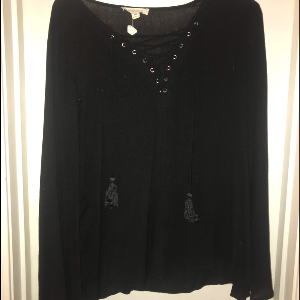 The cutest black top